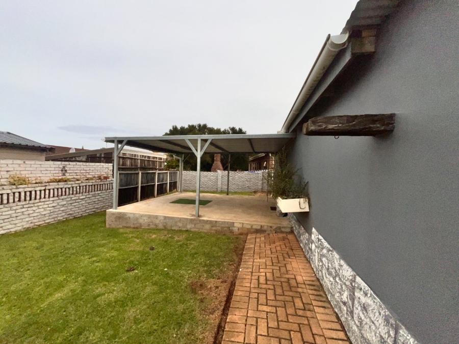 4 Bedroom Property for Sale in Noorsekloof Eastern Cape